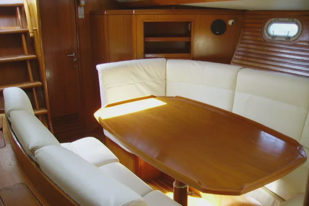 JeanneaU Sun Odyssey 47 - vignette 12