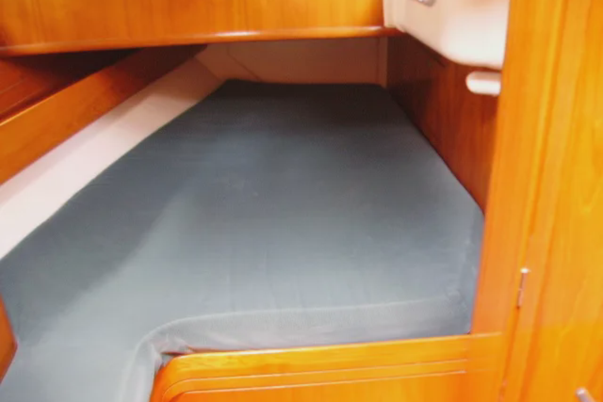 JeanneaU Sun Odyssey 47 - vignette 14