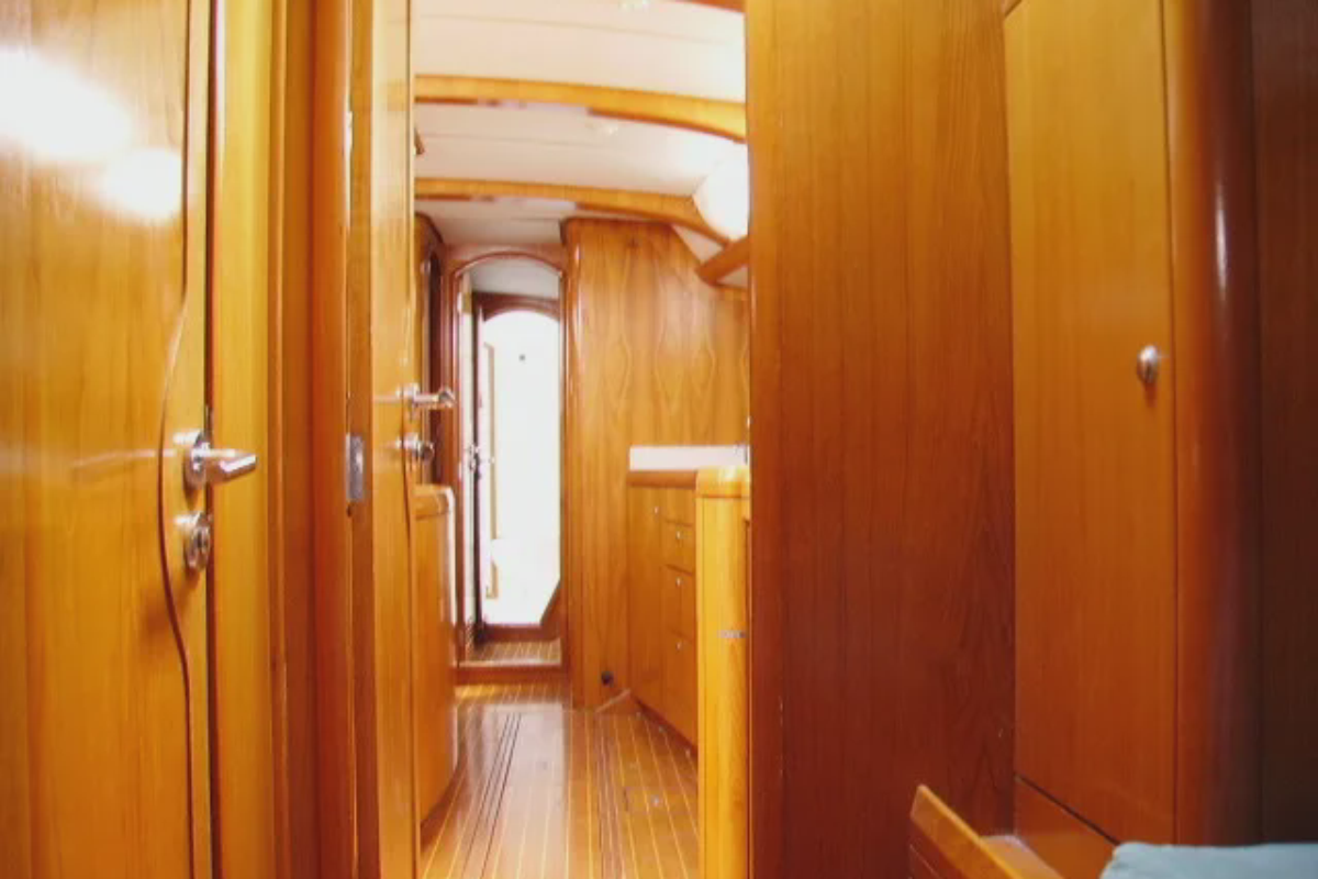 JeanneaU Sun Odyssey 47 - vignette 19