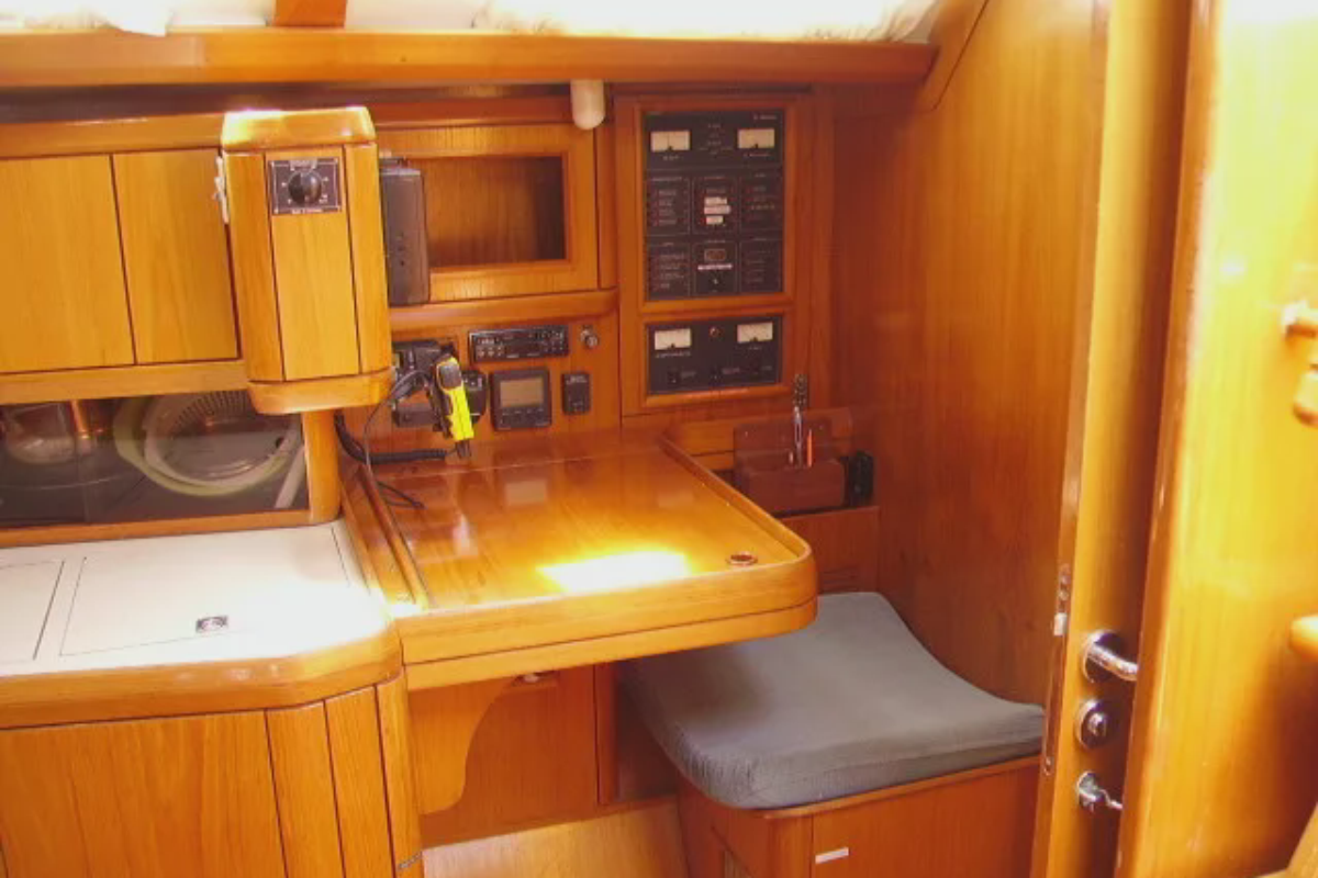 JeanneaU Sun Odyssey 47 - vignette 21