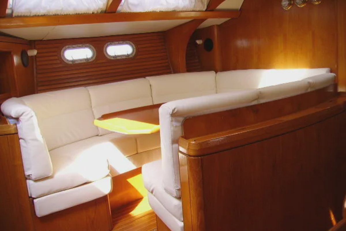 JeanneaU Sun Odyssey 47 - vignette 23