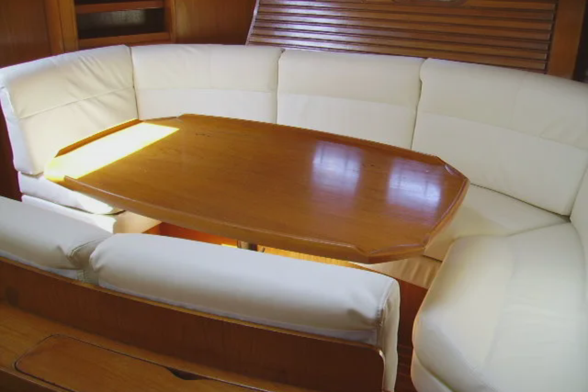 JeanneaU Sun Odyssey 47 - vignette 24