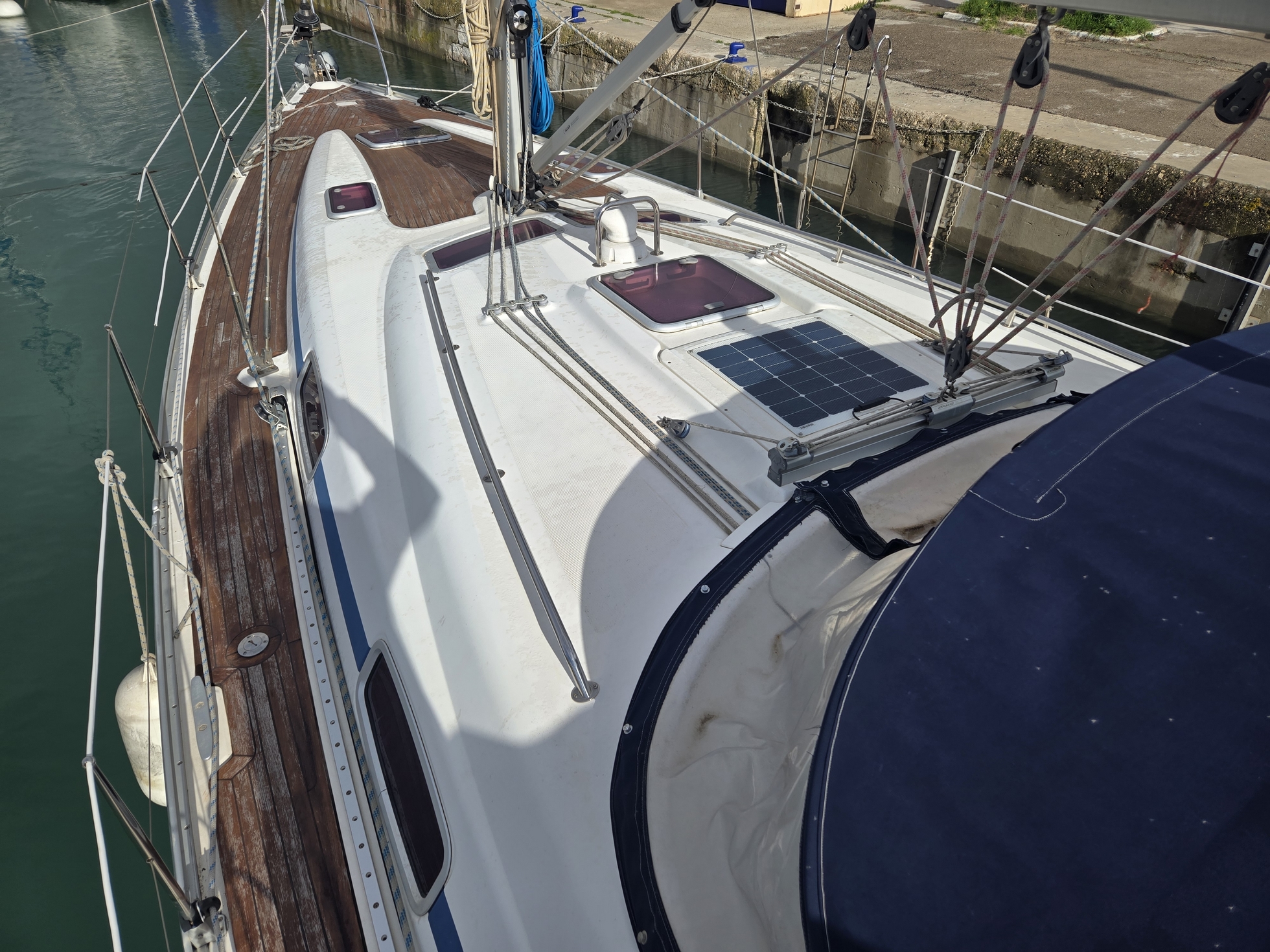BAVARIA 42 CRUISER - vignette 7